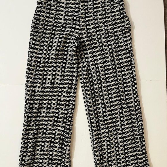 Zara black & white houndstooth knit wide leg cropped pants women’s size medium - Picture 4 of 4